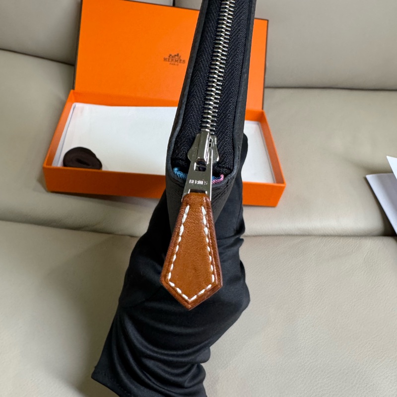 Hermes silk in 黑色絲巾長夾/自由之城&狗來富系列/全新閒置美品-8
