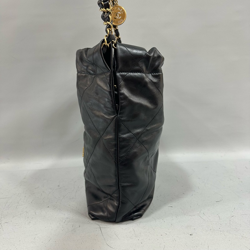 chanel AS3260 黑羊皮金釦肩背包 22 bag 小號-2