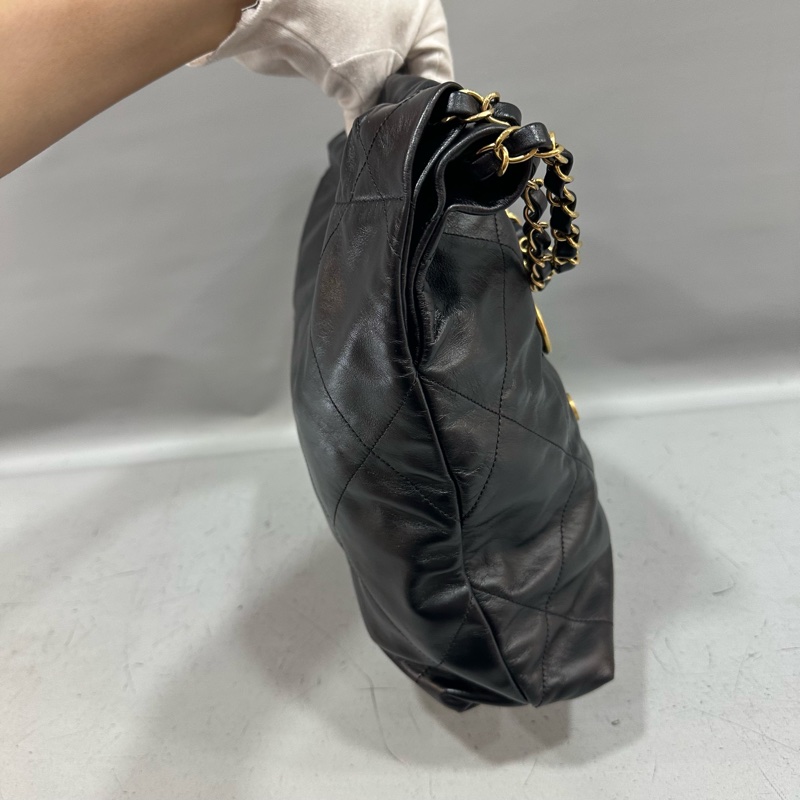 chanel AS3260 黑羊皮金釦肩背包 22 bag 小號-4