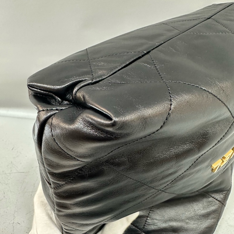 chanel AS3260 黑羊皮金釦肩背包 22 bag 小號-8