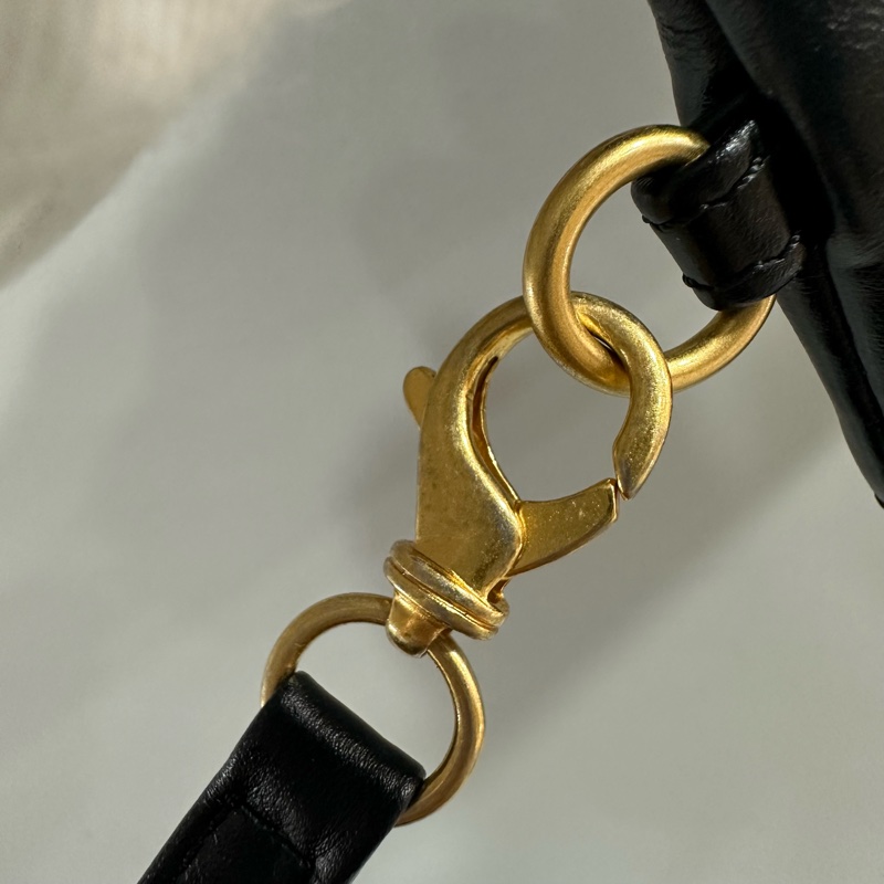 chanel AS3260 黑羊皮金釦肩背包 22 bag 小號-19