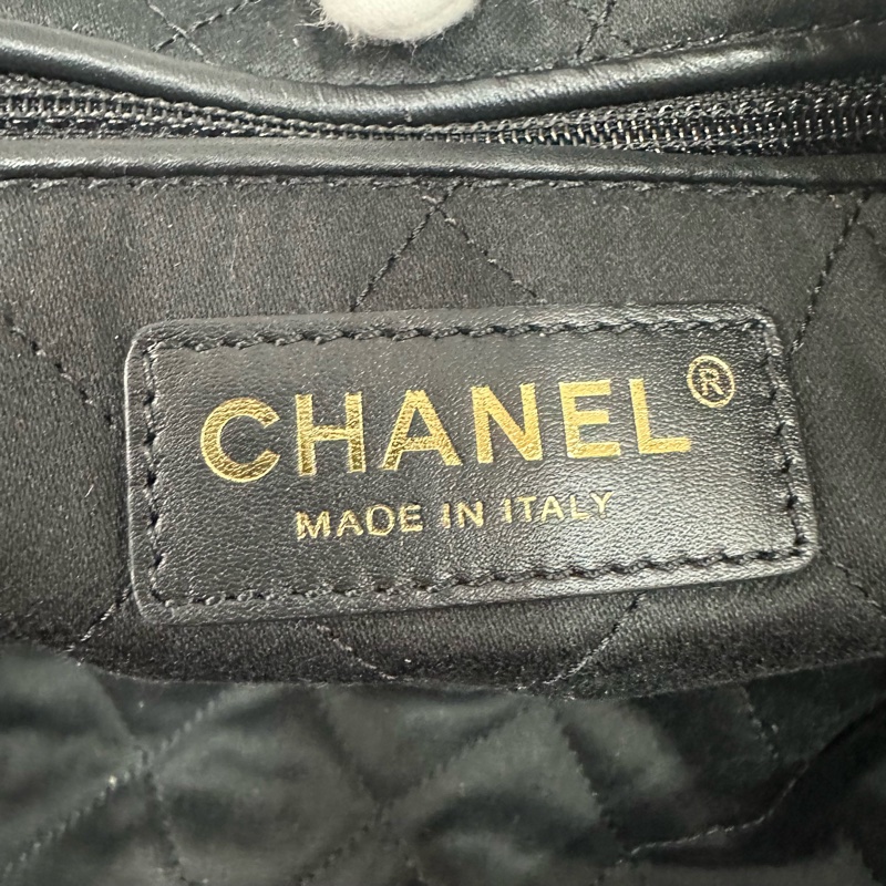 chanel AS3260 黑羊皮金釦肩背包 22 bag 小號-33
