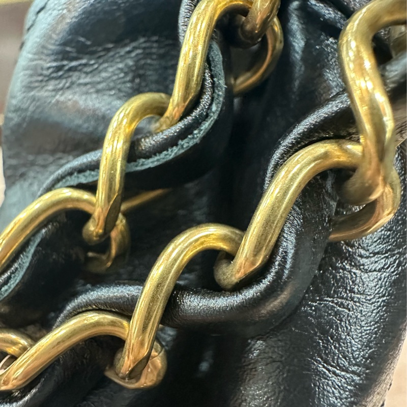 chanel AS3260 黑羊皮金釦肩背包 22 bag 小號-60