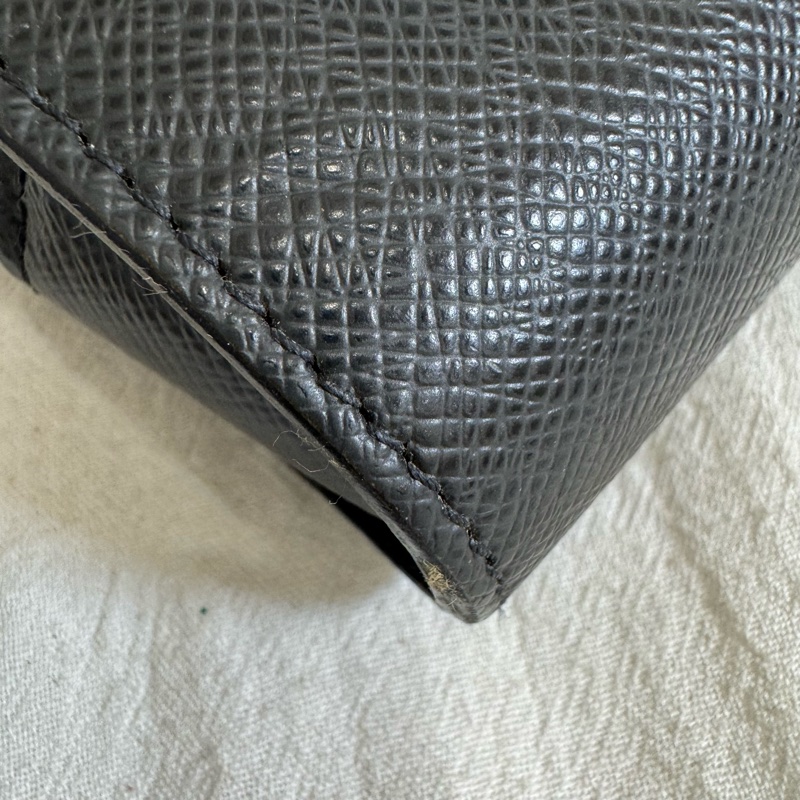 LV 鐵灰色 皮革 手拿包-8