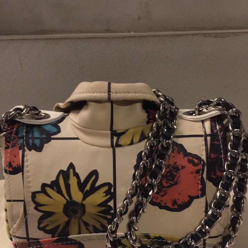 MOSCHINO像極了藝術品的包包!-1