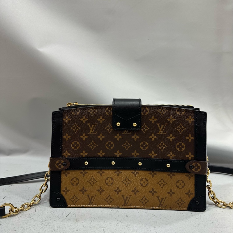 LV M43596 老花雙拼色金釦斜背包 trunk Clutch-2