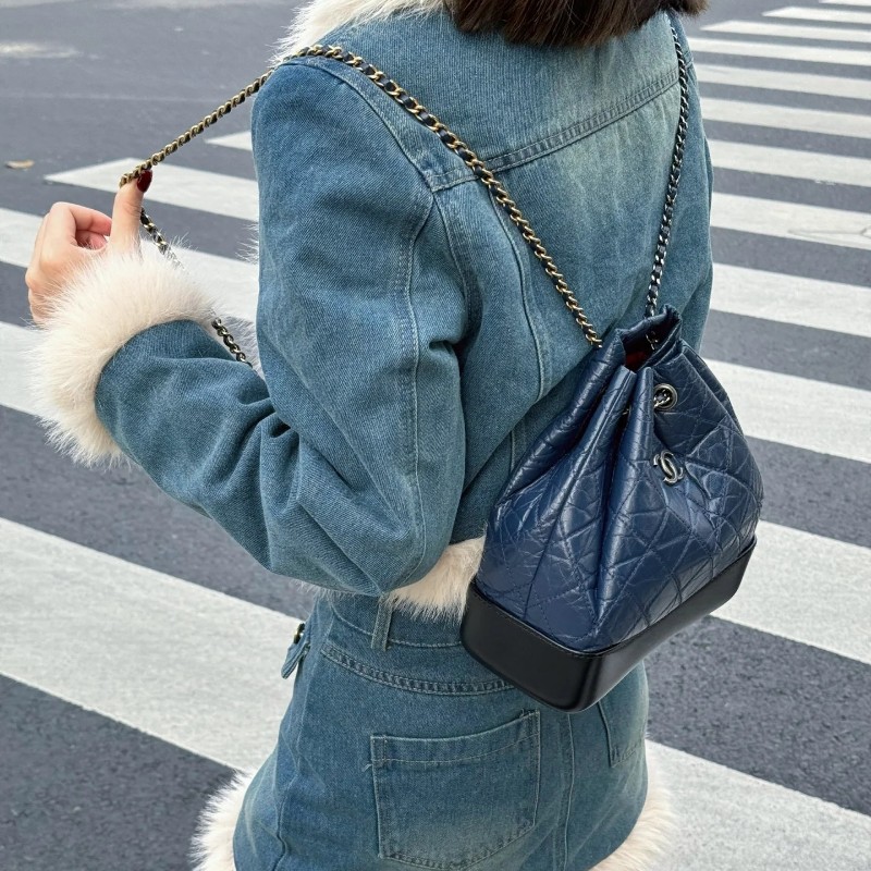 全配🈶購證♥️ 香奈兒海軍藍流浪雙肩包小號-2