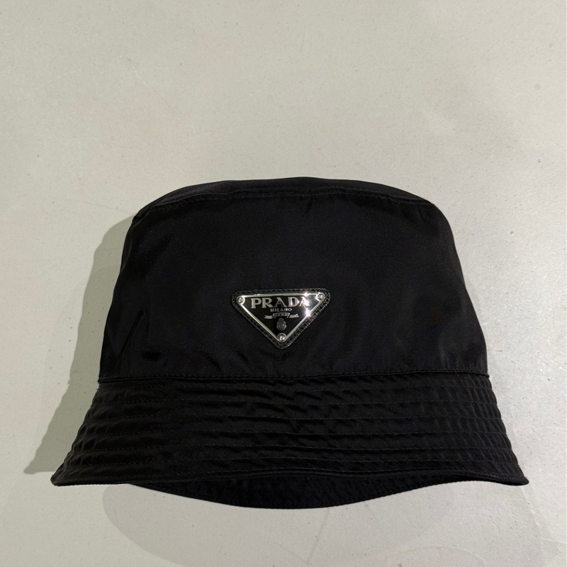 Prada 漁夫帽 S號 9.9新 降價為10500(11/10) 更新照片-7