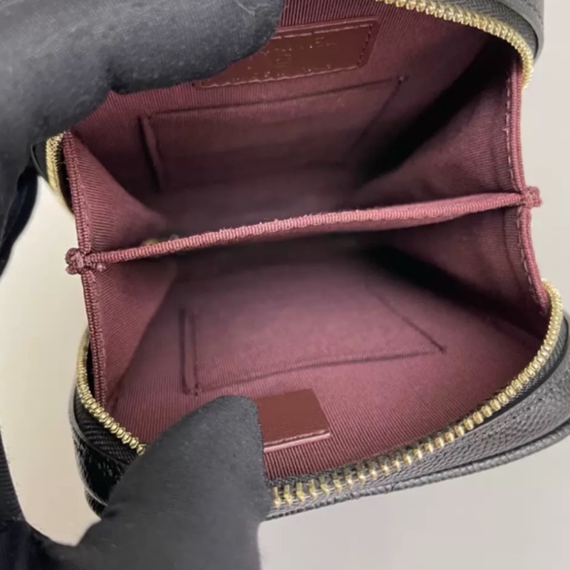 Chanel香奈兒 黑金牛皮荔枝紋鏈條手機包-5