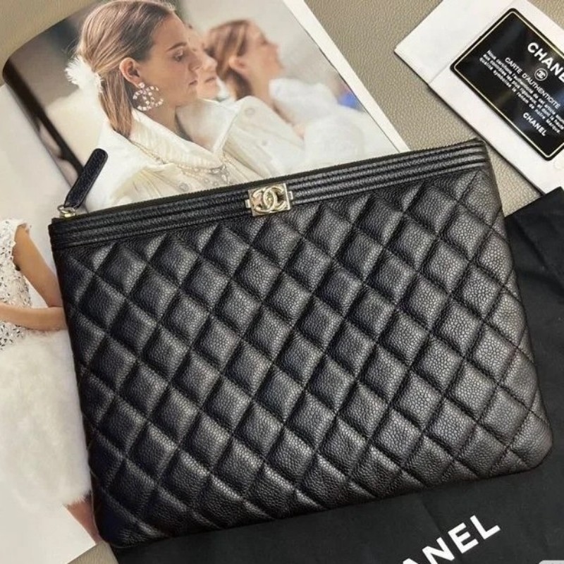 全配🈶購證♥️ Chanel leboy菱格紋手包-4