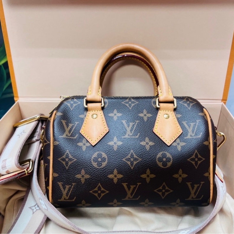 Louis Vuitton Speedy Bandouliere 20 手提斜背二用包 奶茶色)-11