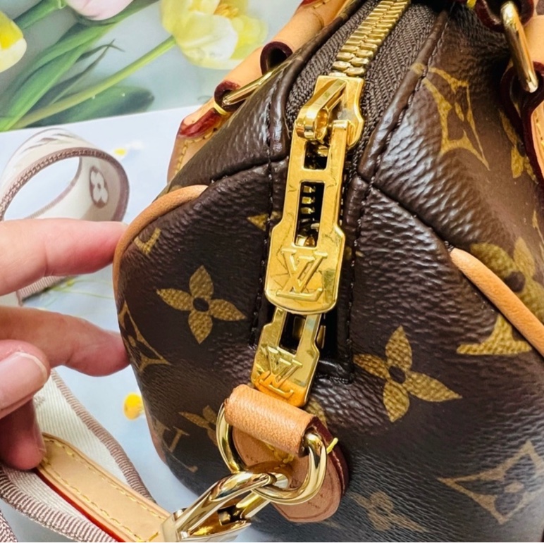 Louis Vuitton Speedy Bandouliere 20 手提斜背二用包 奶茶色)-14