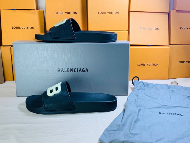 🎁全台最甜 全新盒裝 Balenciaga 巴黎世家復古做舊36號大BB拖鞋-4