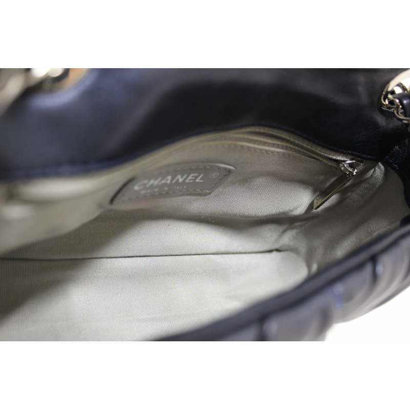 Chanel Navy Blue Iridescent Lambskin Small Quilt Bubble Flap Crossbody Bag-11