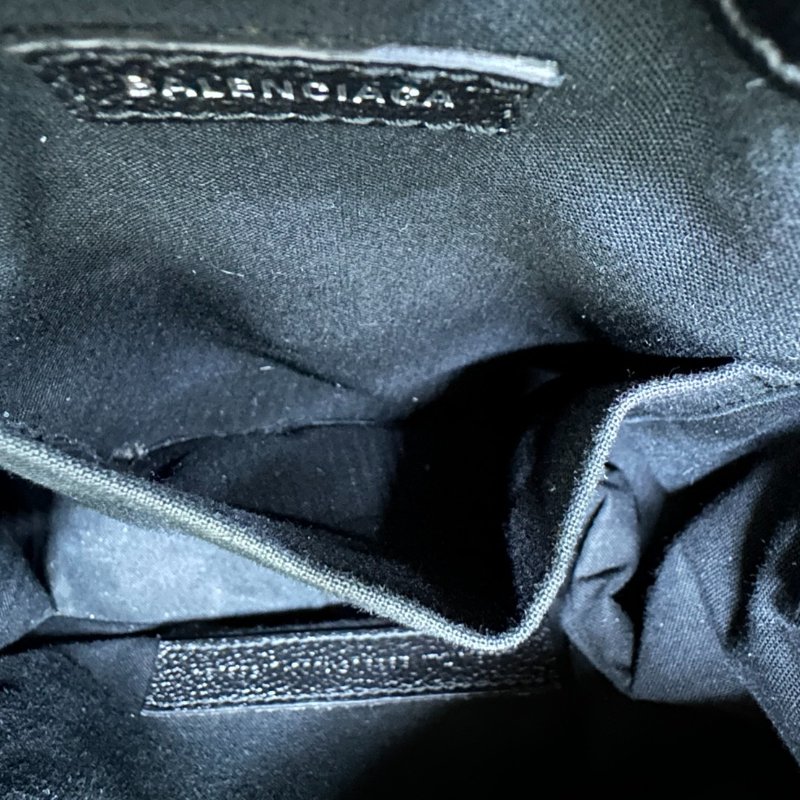 BALENCIAGA logo白字紙袋包手機包-4