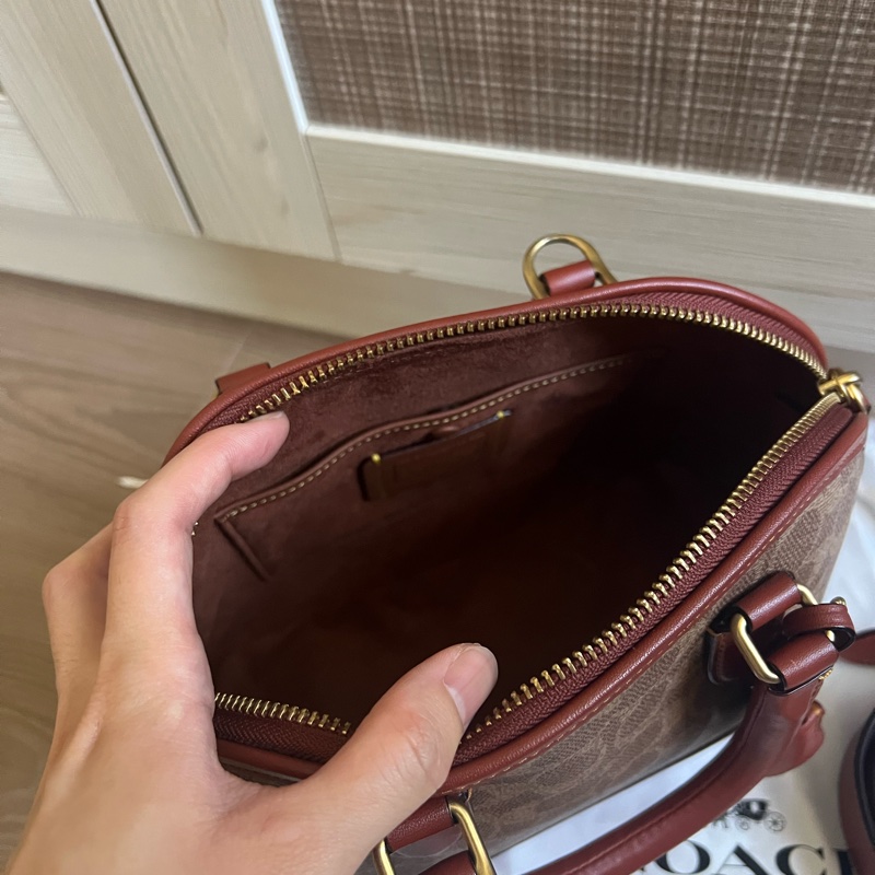 Coach revel經典老花貝殼包 專櫃款貝殼包 手提肩背兩用 近全新-11