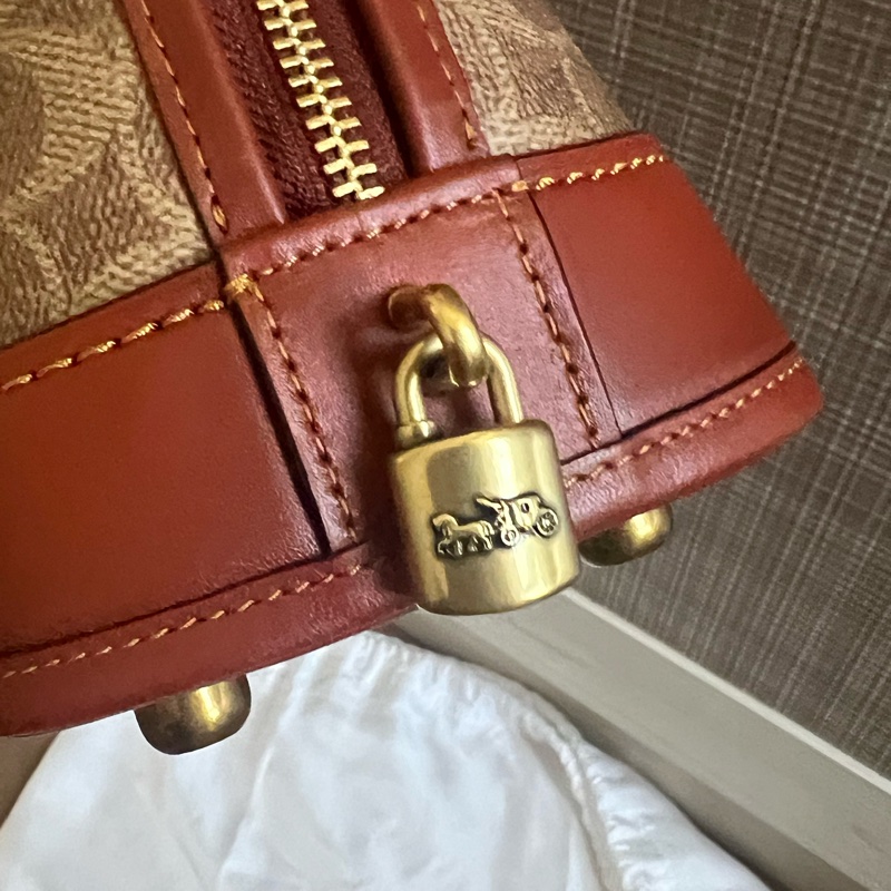 Coach revel經典老花貝殼包 專櫃款貝殼包 手提肩背兩用 近全新-15