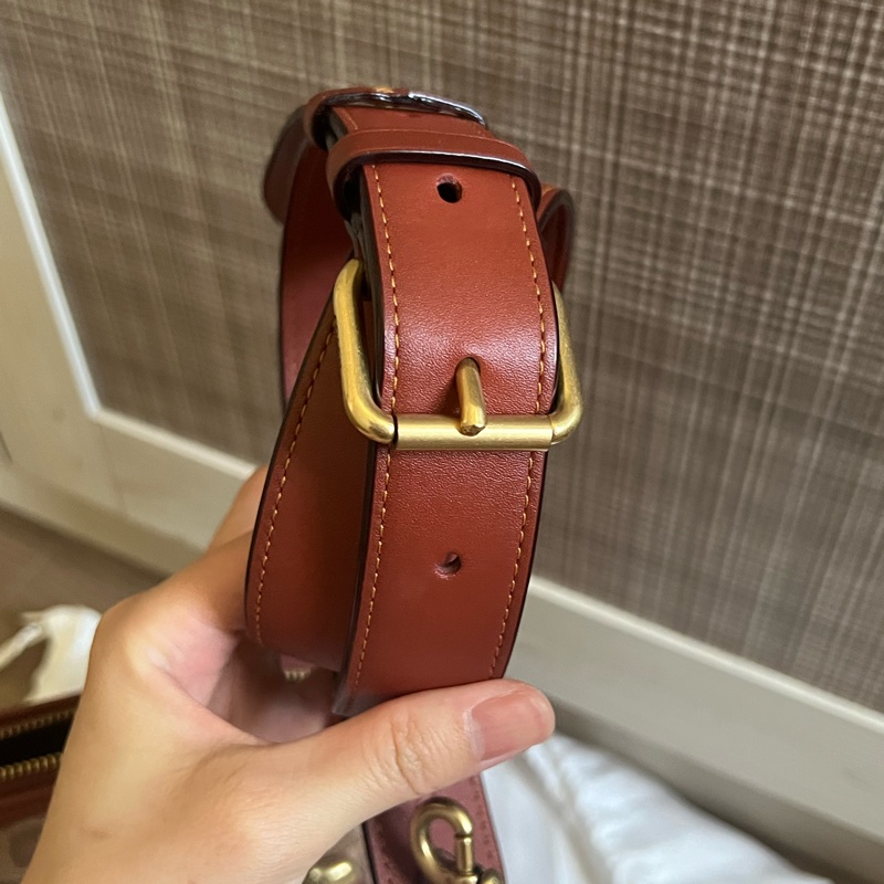 Coach revel經典老花貝殼包 專櫃款貝殼包 手提肩背兩用 近全新-17