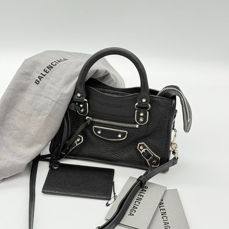 【近新閒置品♥️】BALENCIAGA 巴黎世家 City Nano 迷你號 黑色皮革 銀色金屬 手提包 斜背包(可以調節)-0