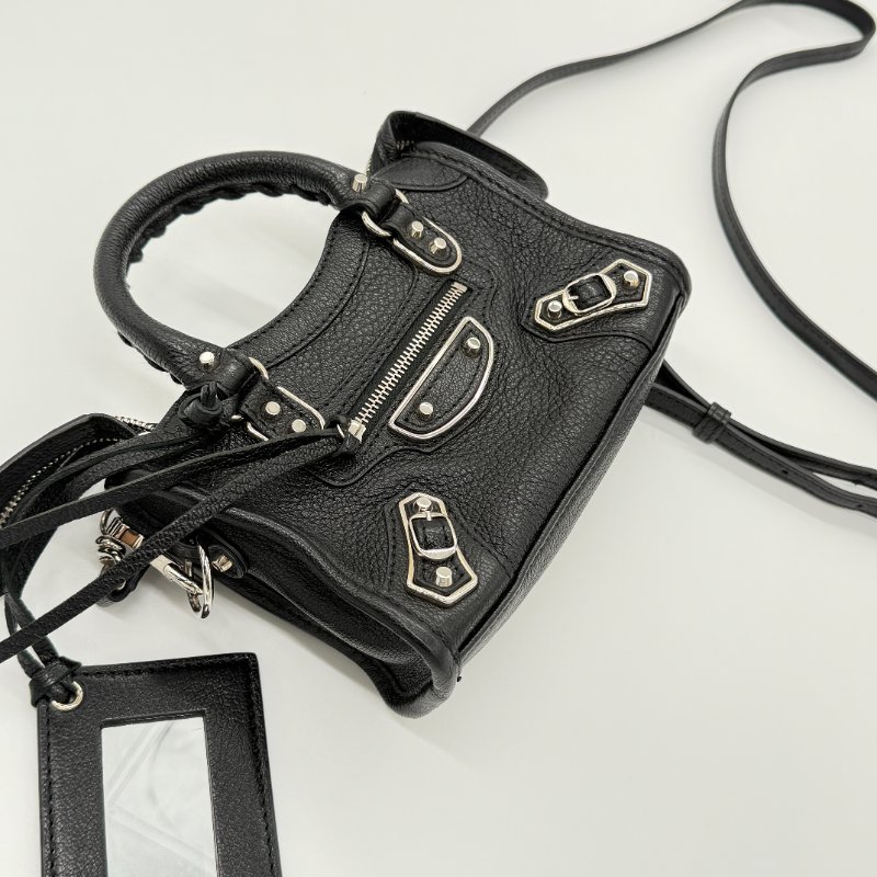 【近新閒置品♥️】BALENCIAGA 巴黎世家 City Nano 迷你號 黑色皮革 銀色金屬 手提包 斜背包(可以調節)-9