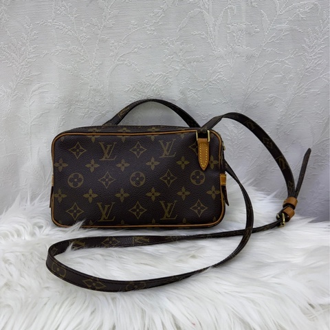 LOUIS VUITTON  Monogram Pochette Marly Bandouliere