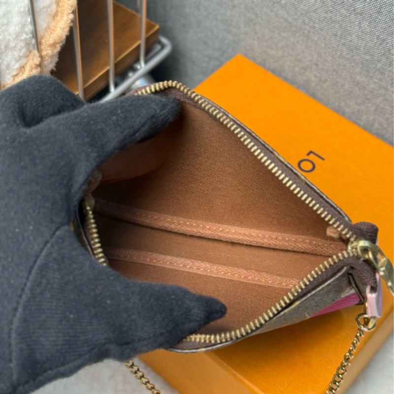 Lv mini 麻將包 聖誕限定款-8