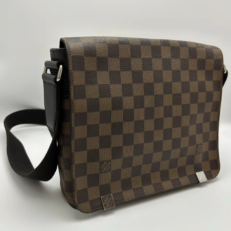 LV 棕棋盤翻蓋郵差肩背斜背包25*22*7 98新配件塵袋-1