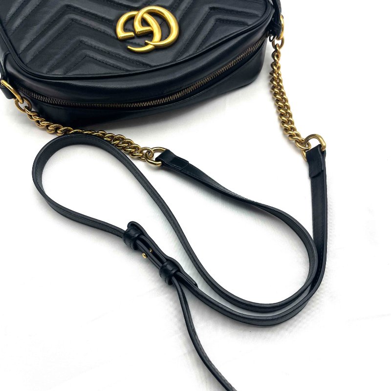 GUCCI 古馳 GG Marmont系列仿舊金色雙G LOGO黑色牛皮山型車紋相機包-6