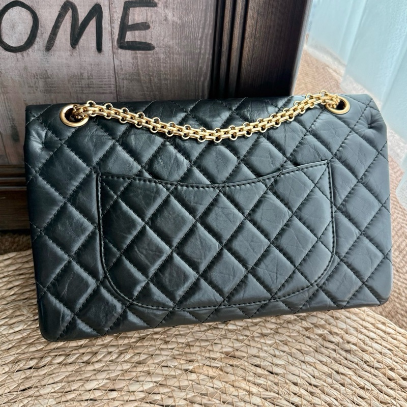 chanel 2.55黑金褶皺牛皮鏈條包中號 尺寸約28底長 附件:保卡 擦包布 說明書 盒子 年份:17開-5
