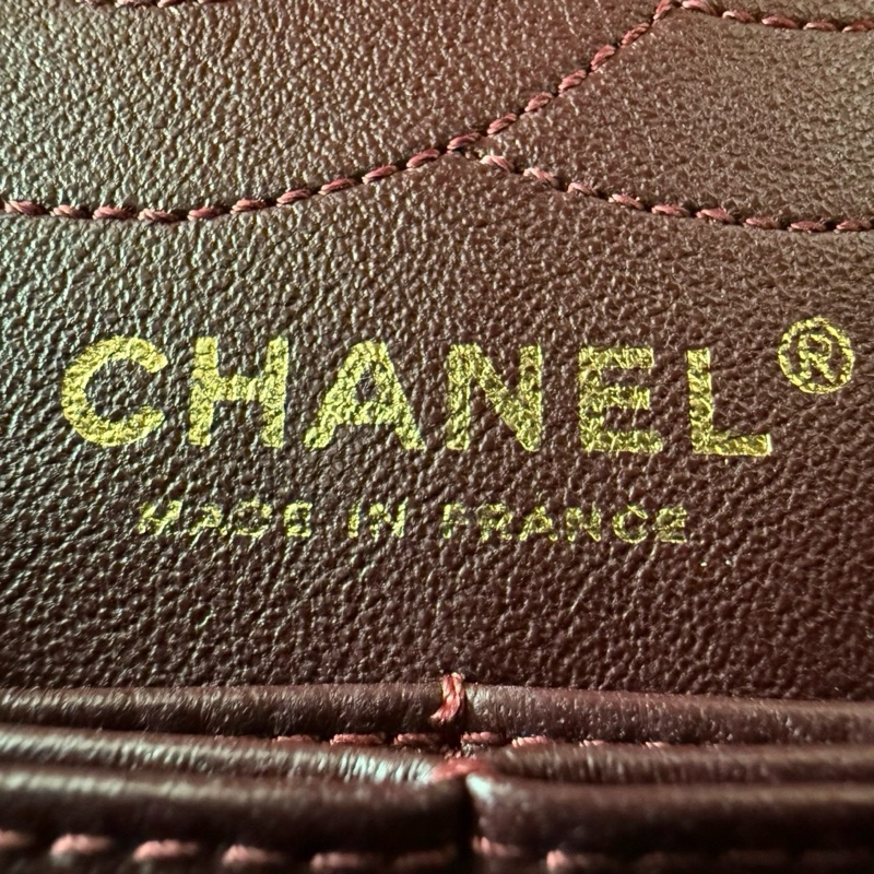 chanel 2.55黑金褶皺牛皮鏈條包中號 尺寸約28底長 附件:保卡 擦包布 說明書 盒子 年份:17開-9