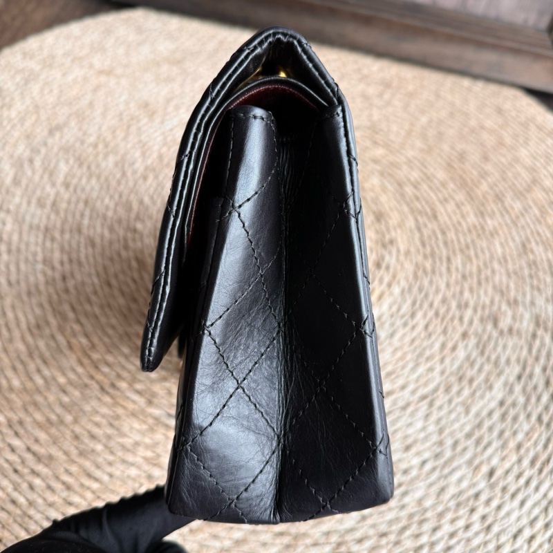 chanel 2.55黑金褶皺牛皮鏈條包中號 尺寸約28底長 年份：16開-7