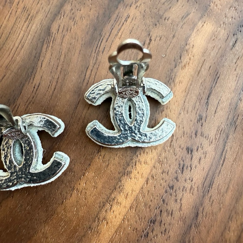 Chanel 中古白砂糖耳夾 限定款 年份:2003年 尺寸約20mm*15mm-5