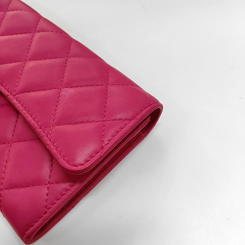 Chanel classic flap 玫紅色牛皮菱格紋手拿包 21開-3