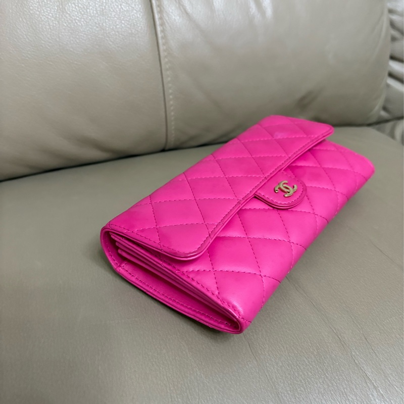 Chanel classic flap 玫紅色牛皮菱格紋手拿包 21開-8