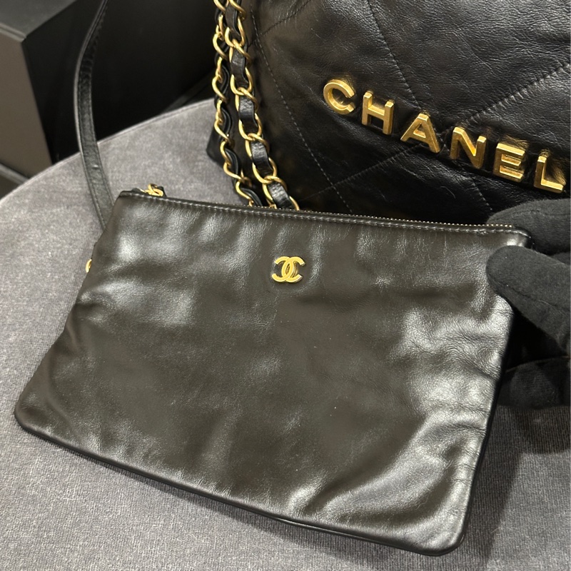 Chanel 22bag黑金小號 芯片款 #99新閒置 #22萬入手 #配件齊全-25