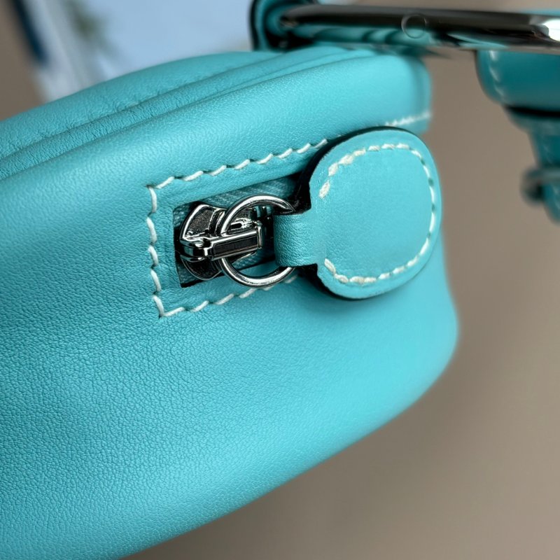 賣場最低價!::HERMES:: In-the-Loop Belt blue Atoll banane 豬鼻子馬卡龍藍 胸口包 腰包-8