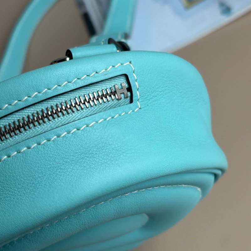 賣場最低價!::HERMES:: In-the-Loop Belt blue Atoll banane 豬鼻子馬卡龍藍 胸口包 腰包-16