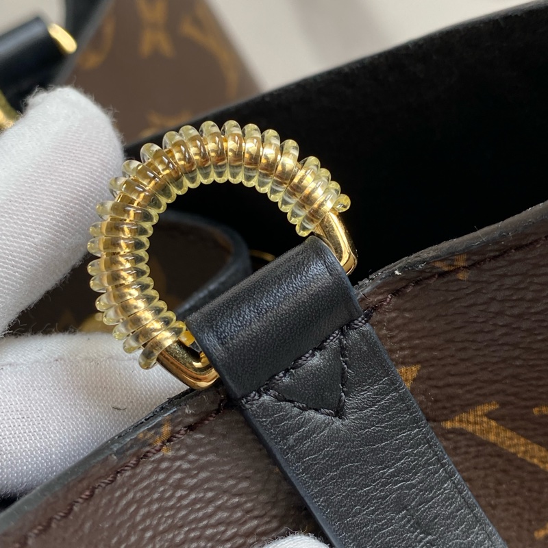 LV Monogram Neonoe MM 水桶包M44020|超強穿搭|經典不敗|空間滿足|保證正品|安心購鑒定-21