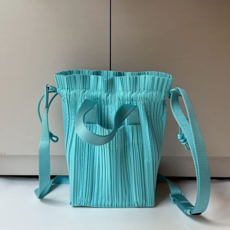 Pleats Please 藍色皺摺兩用束口托特包-1