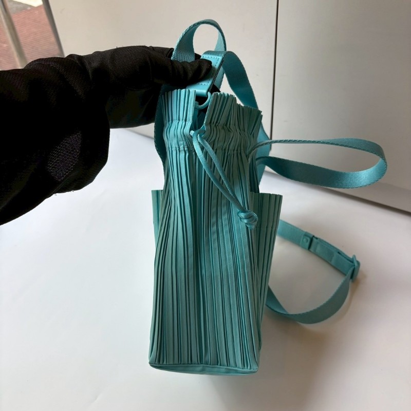 Pleats Please 藍色皺摺兩用束口托特包-2