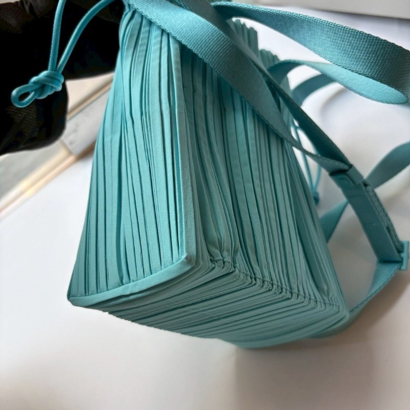 Pleats Please 藍色皺摺兩用束口托特包-7