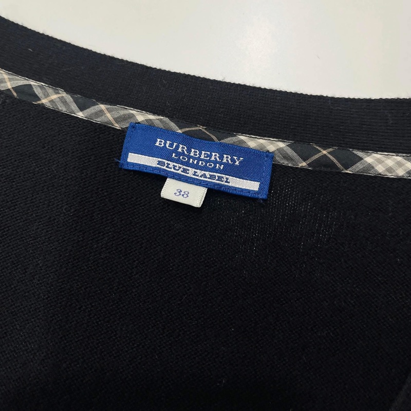 Burberry藍標 反褶格紋袖開襟戰馬外套-6