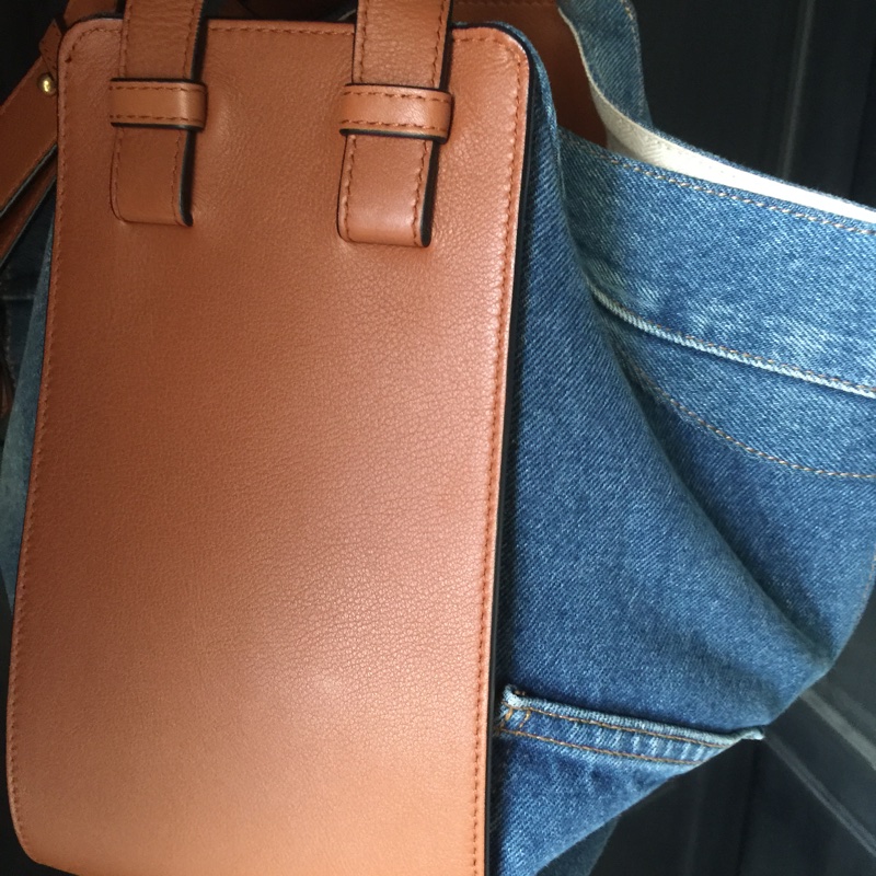 Loewe牛仔吊床包(不含Fendi吊飾)-0