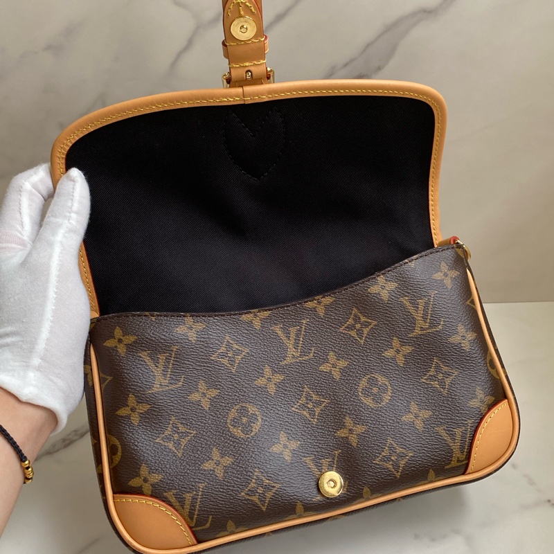 LV Diane 法棍包 M45985 晶片款-25