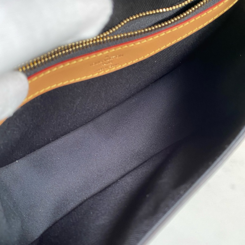 LV Diane 法棍包 M45985 晶片款-34