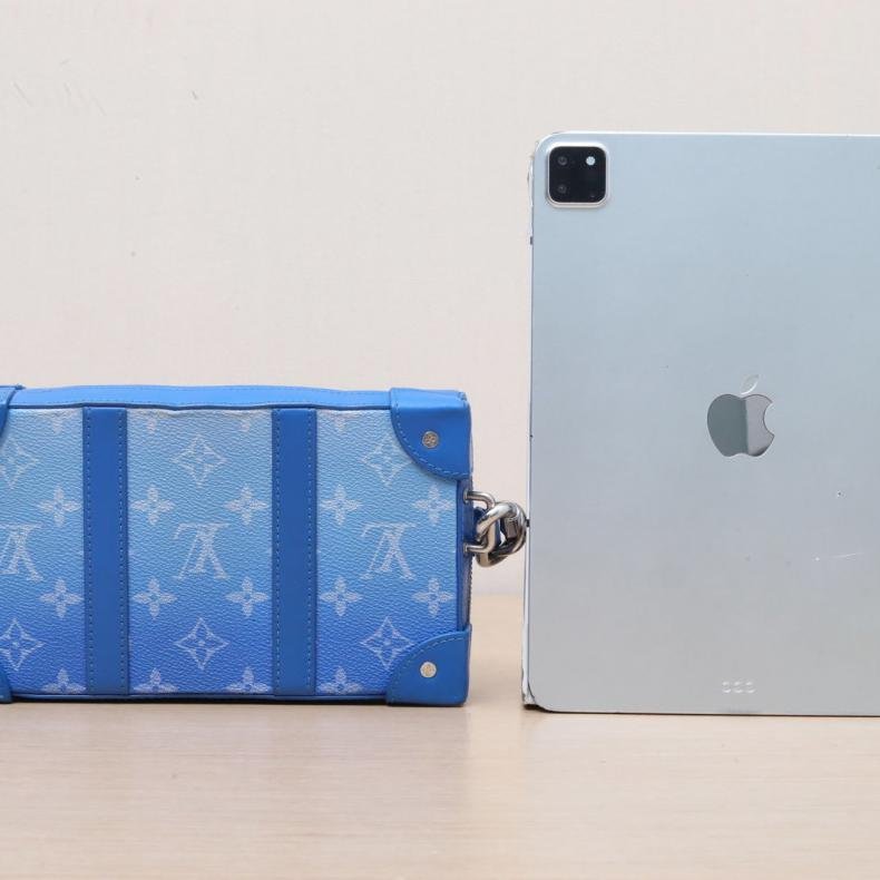 LOUIS VUITTON SoftTrunkWallet盒子包22.5藍色PVC2020藍天白雲系列肩背包-1