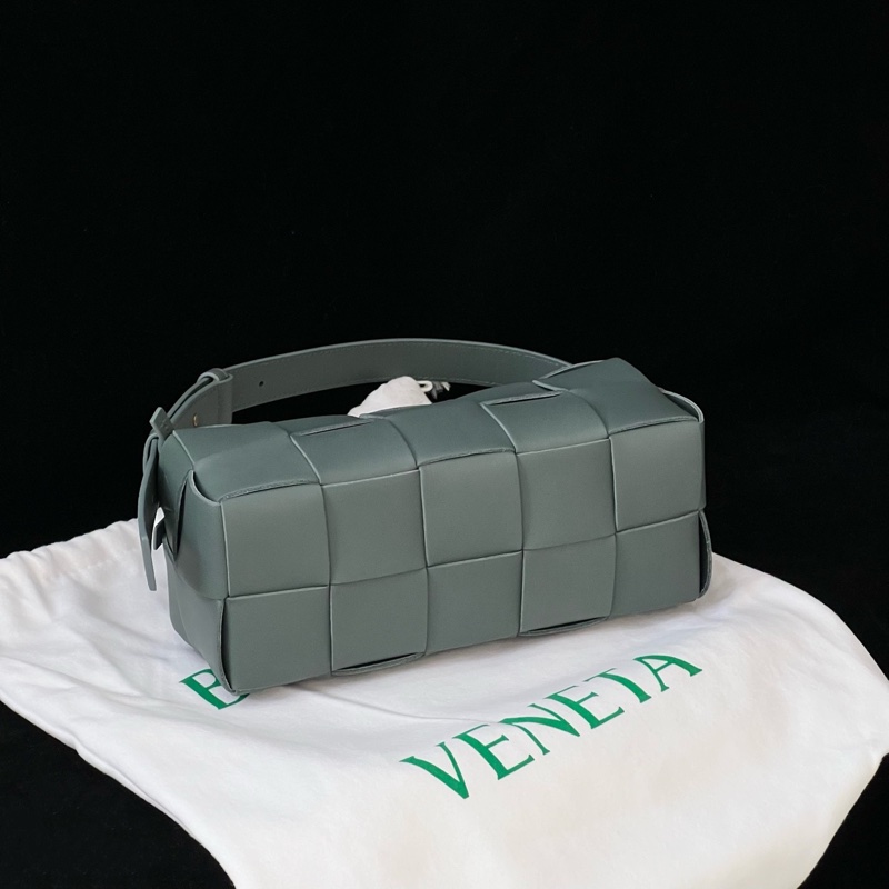 BV Brick Cassette盒子包小號 尺寸約23.5*10*10cm。-2