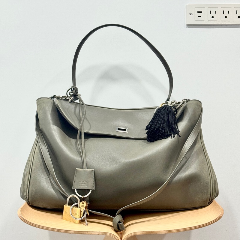 Balenciaga RODEO LARGE HANDBAG USED EFFECT WITH CHARMS IN KAKI-0
