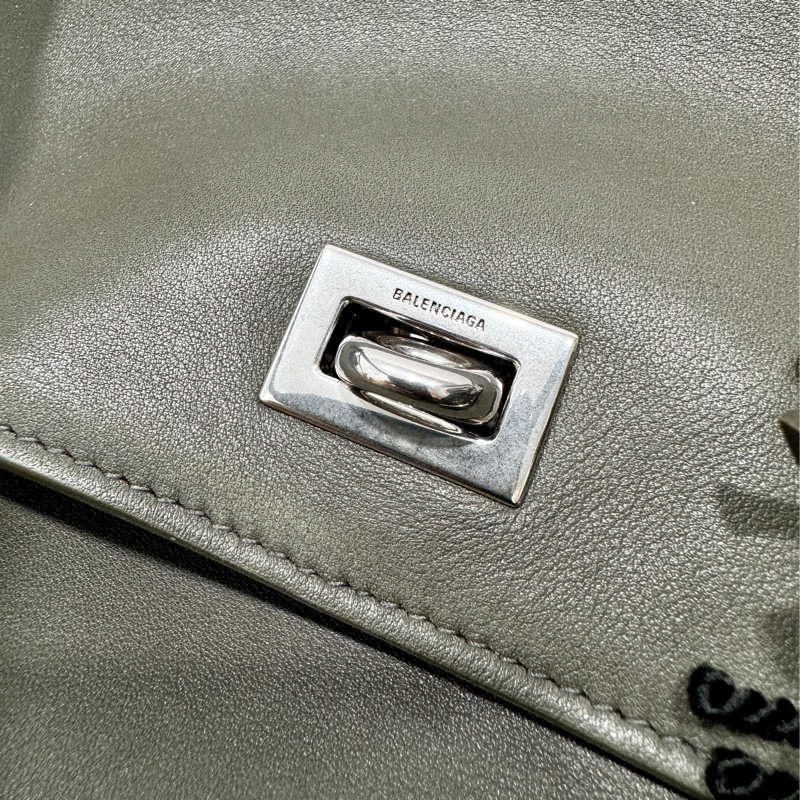 Balenciaga RODEO LARGE HANDBAG USED EFFECT WITH CHARMS IN KAKI-7
