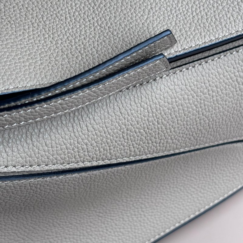 ::LOEWE:: PUZZLE 灰褐色柔軟粒面小牛皮小型 手提斜背兩用包-15